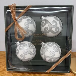 Tahari Home Set 4 Silver/White Swirl Glitter Glass Christmas Ornaments 3.5"
